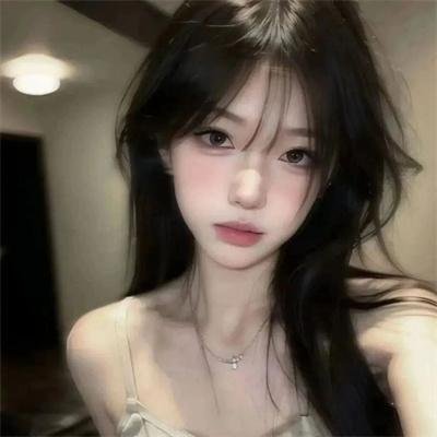 黑夜中的玻璃人偶